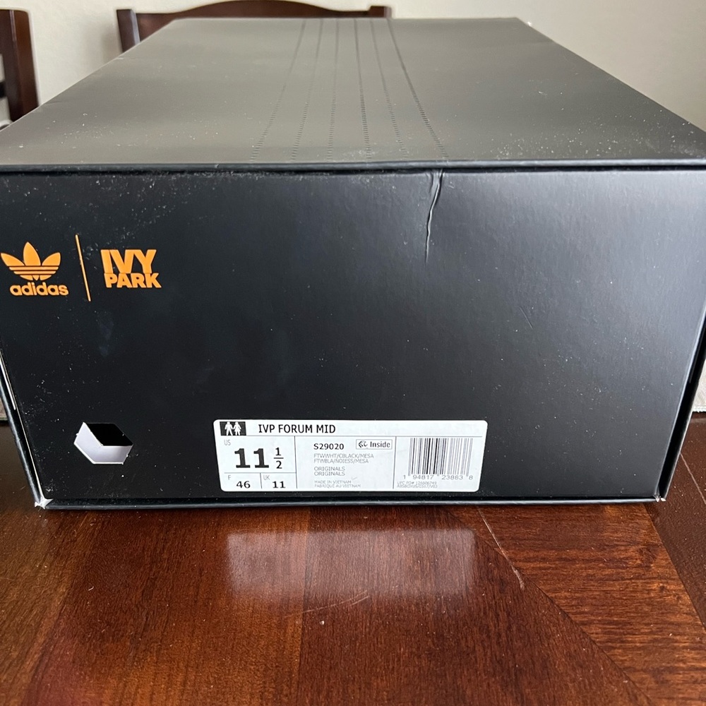Adidas IVY park forum mid (black pack). Size 11.5M